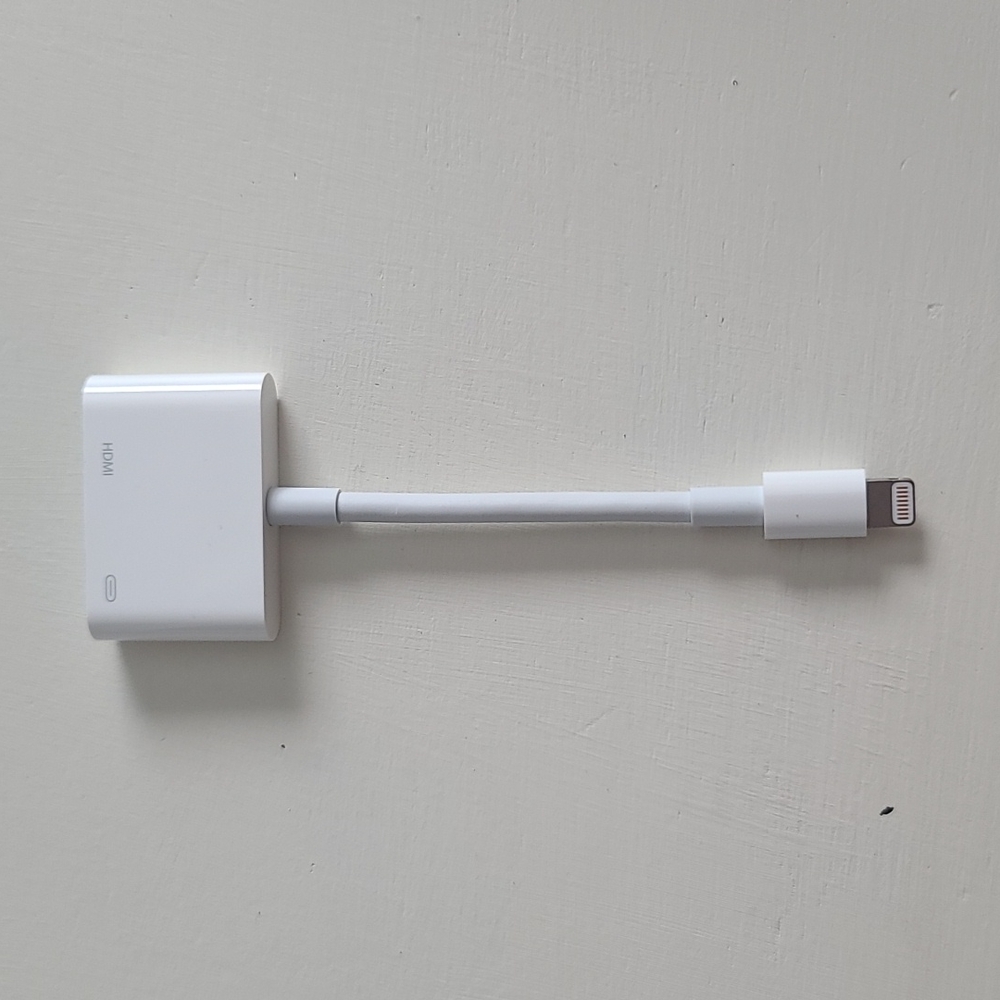 iPad HDMI adapter